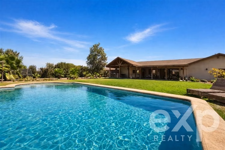 Casa en Polo de Manquehue 5.000 m de terreno Nuevo precio