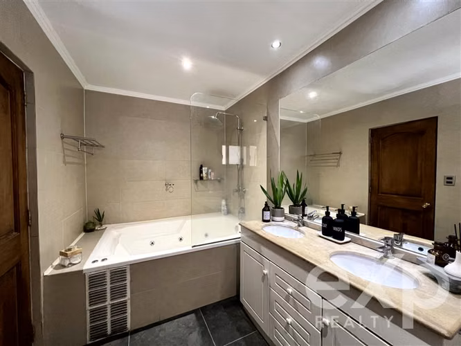 Casa en Polo de Manquehue 5.000 m de terreno Nuevo precio