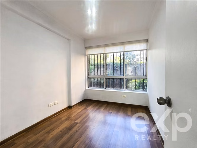 Lota con Suecia Oficina en venta en Providencia