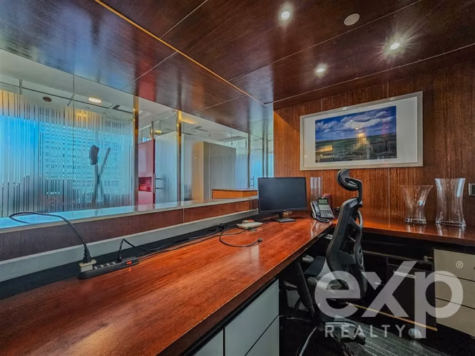 Oficina Corporativa Amoblada - Alto Estándar