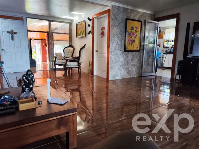 Casa en venta El Abra Requínoa 6 dormitorios 2 baños