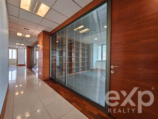 Oficina en Arriendo - Edificio Emblemático - Sector El Golf
