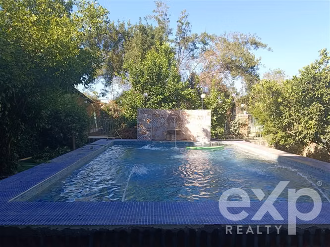 Casa en venta de 8 dorm. en Padre Hurtado