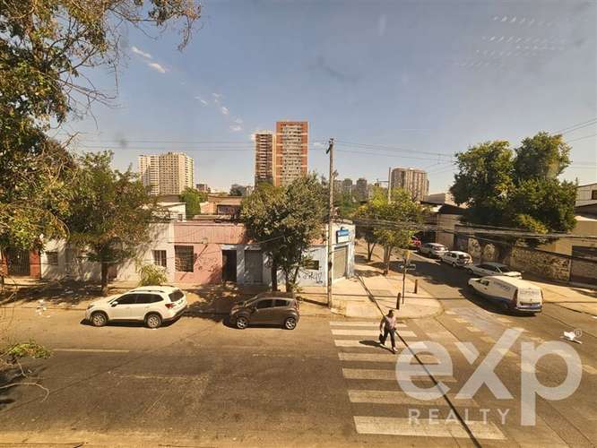 Edificio Industrial de 2 Pisos en Arriendo Independencia