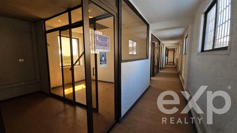 Edificio Industrial de 2 Pisos en Arriendo Independencia