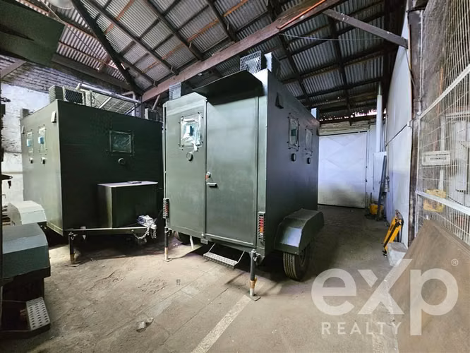 Edificio Industrial de 2 Pisos en Arriendo Independencia
