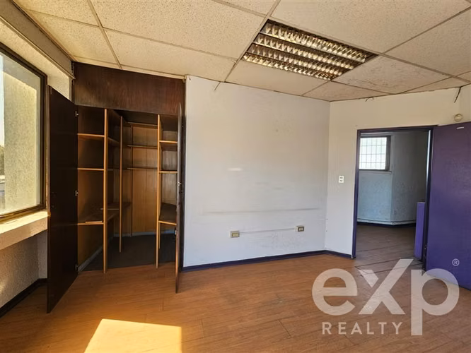 Edificio Industrial de 2 Pisos en Arriendo Independencia