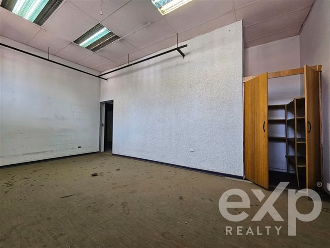 Edificio Industrial de 2 Pisos en Arriendo Independencia