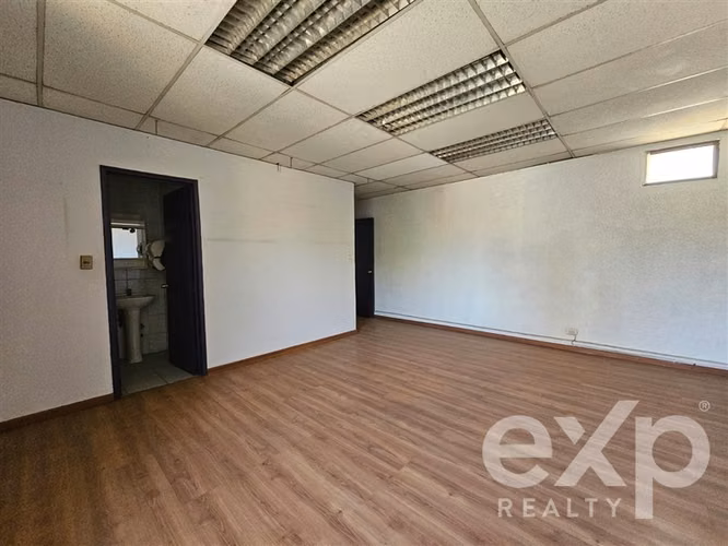 Edificio Industrial de 2 Pisos en Arriendo Independencia