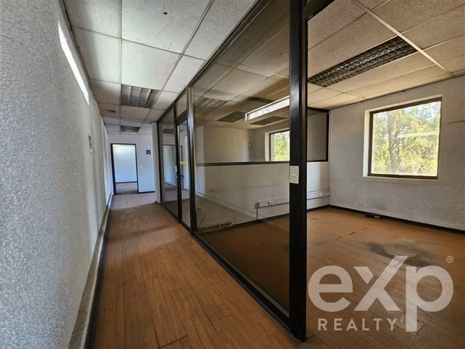Edificio Industrial de 2 Pisos en Arriendo Independencia