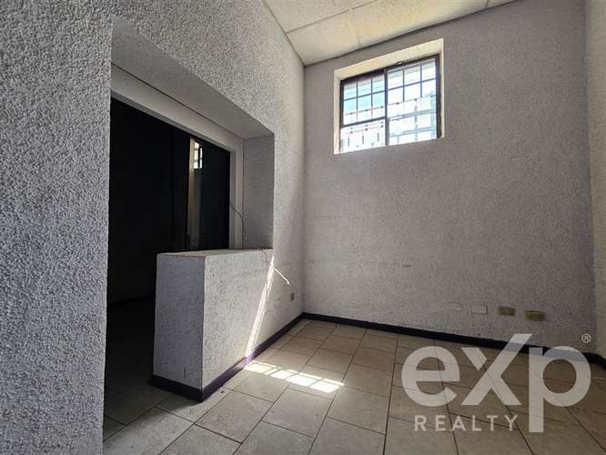 Edificio Industrial de 2 Pisos en Arriendo Independencia