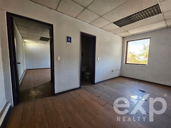 Edificio Industrial de 2 Pisos en Arriendo Independencia