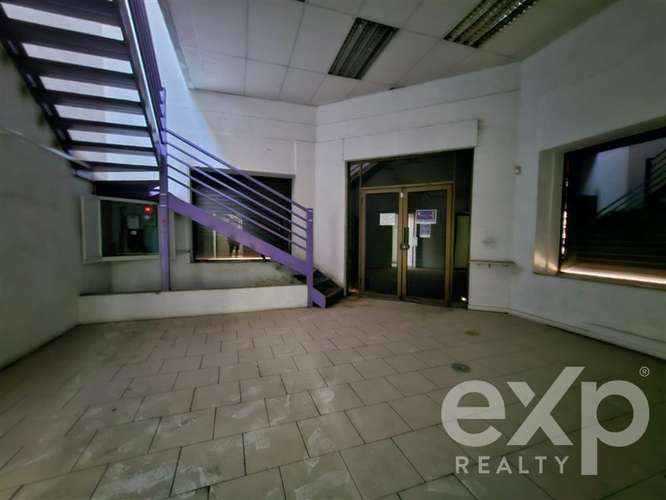 Edificio Industrial de 2 Pisos en Arriendo Independencia