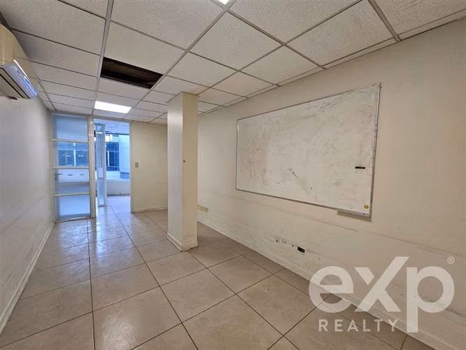Local Comercial en Arriendo El Golf 331,72 m2