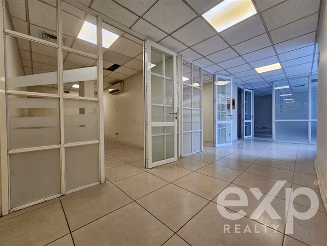 Local Comercial en Arriendo El Golf 331,72 m2