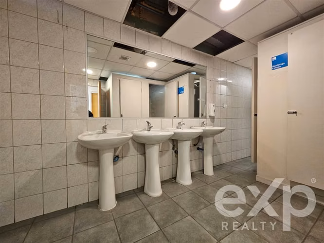 Oficina Comercial en Arriendo El Golf 331,72 m2