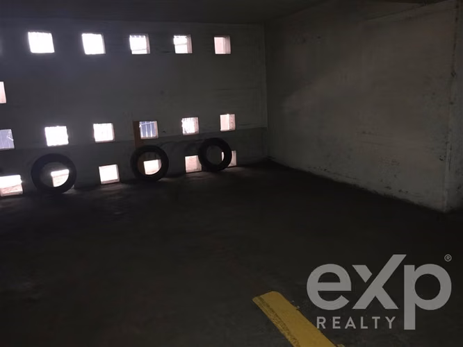Estacionamiento en venta Edificio Impala ¡Un regalo!