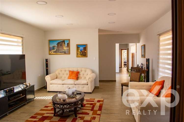 Vendo Parcela Limache 5975M2, casa 220M2, frutales, jardín