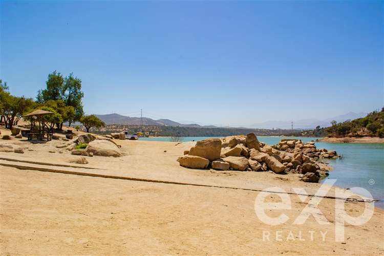 Vendo Casa Limache 220M2, 4D, 3B, 4 estac, Parcela 5975M2 - Imagen 17