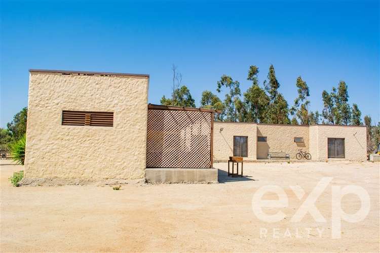 Vendo Casa Limache 220M2, 4D, 3B, 4 estac, Parcela 5975M2 - Imagen 3
