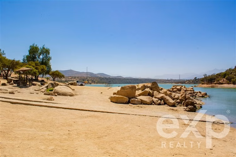 Vendo Casa Limache 220M2, 4D, 3B, 4 estac, Parcela 5975M2