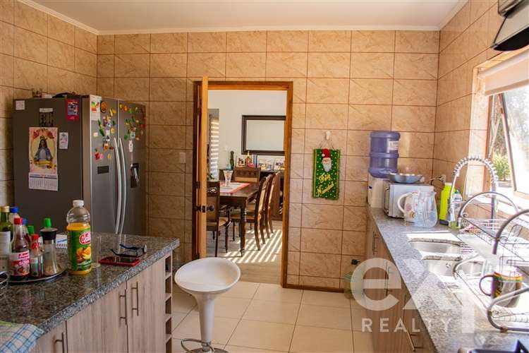 Vendo Casa Limache 220M2, 4D, 3B, 4 estac, Parcela 5975M2 - Imagen 6