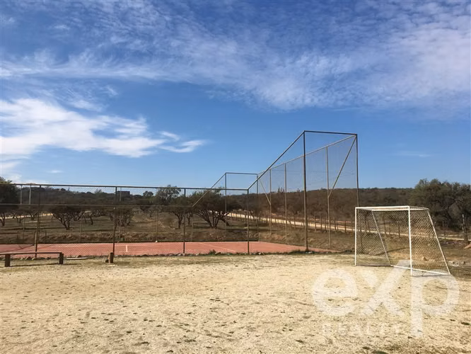 Vendo Casa Limache 220M2, 4D, 3B, 4 estac, Parcela 5975M2