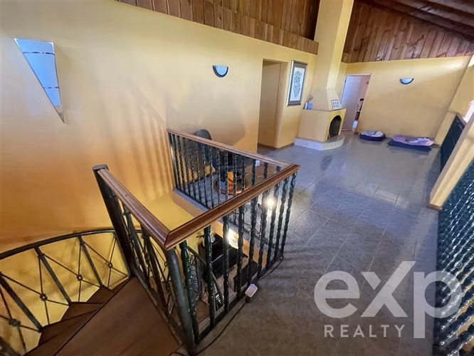 NEGOCIABLE, 2 casas en Loteo Santa Lucia!!! ideal 2 familias
