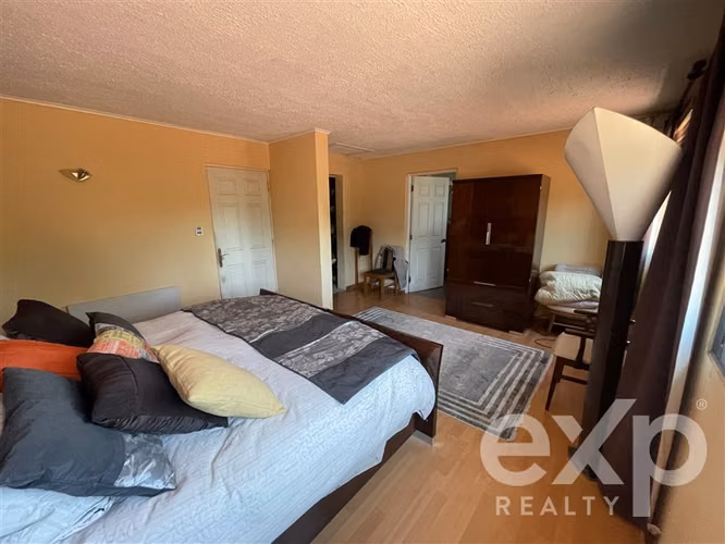 NEGOCIABLE, 2 casas en Loteo Santa Lucia!!! ideal 2 familias