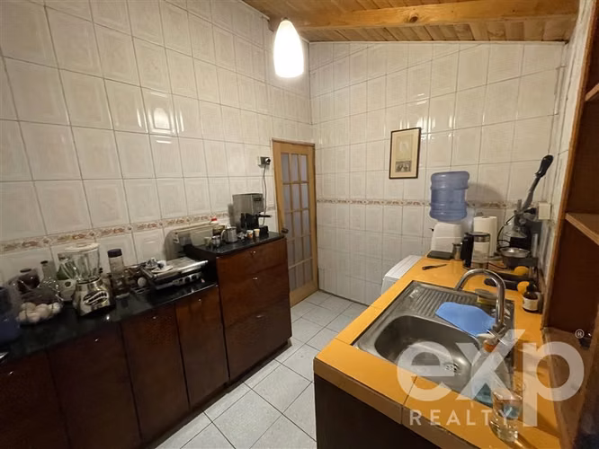 NEGOCIABLE, 2 casas en Loteo Santa Lucia!!! ideal 2 familias