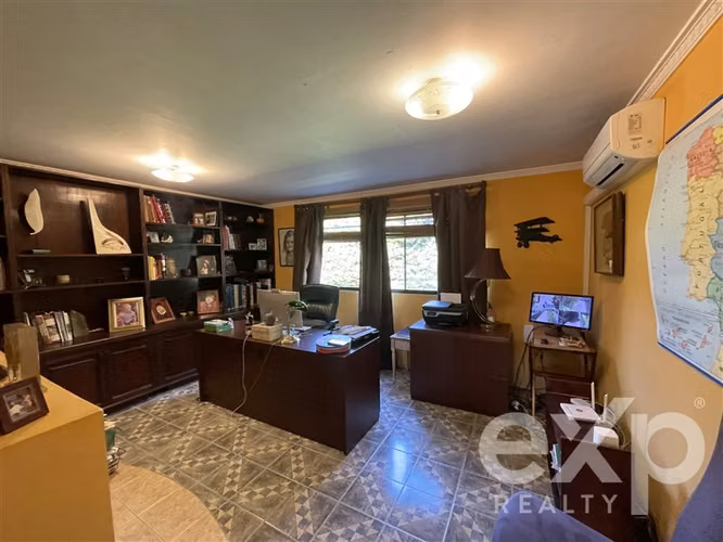 NEGOCIABLE, 2 casas en Loteo Santa Lucia!!! ideal 2 familias