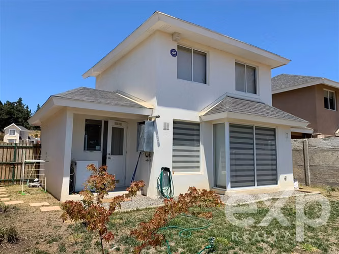 Casa en venta de 3 dorm 3 baños en Curauma Valparaíso