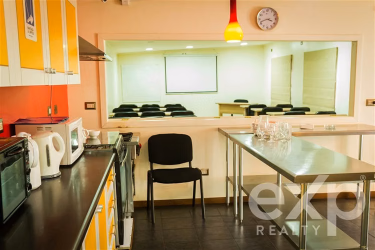 Vendo Oportunidad Casa-Oficina, gran terreno Centro Osorno