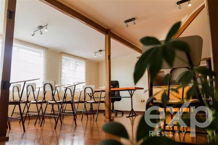 Vendo Oportunidad Casa-Oficina, gran terreno Centro Osorno