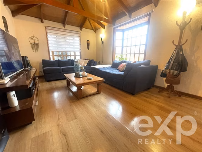 En Venta Casa en Av Ejercito Libertador
