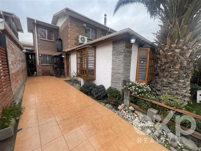 En Venta Casa en Av Ejercito Libertador