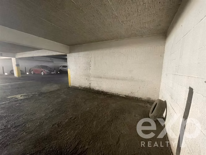 Estacionamiento en venta en Santiago Merced Metro Bellas Art