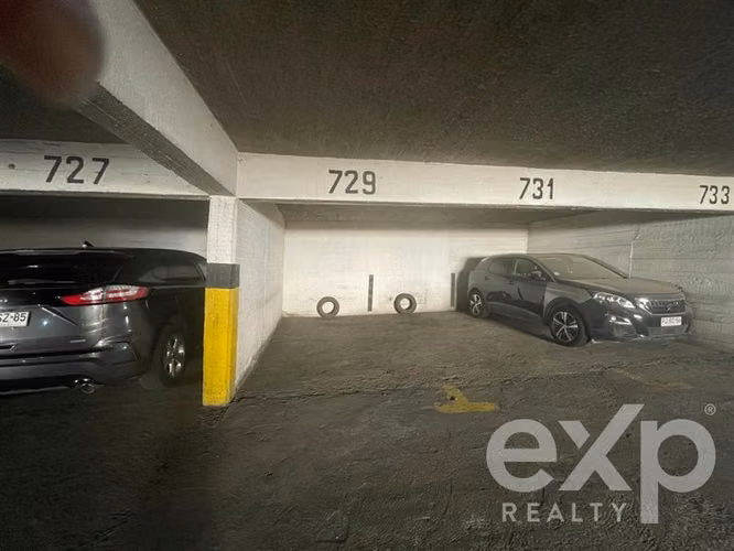 Estacionamiento en venta en Santiago Merced Metro Bellas Art