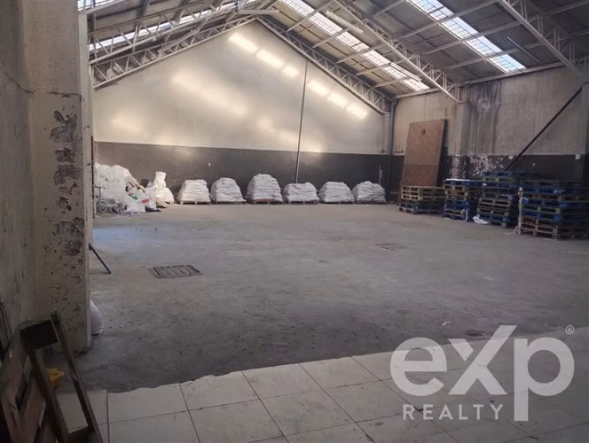 VENTA BODEGA EN TEMUCO Basilio Urrutia esquina Janequeo