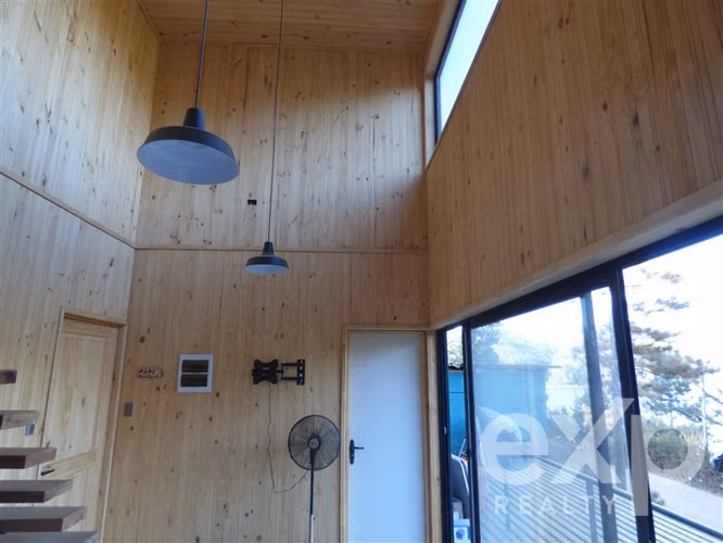 Casa en venta con vista al lago, 3D, 2B en sector Aquelarre