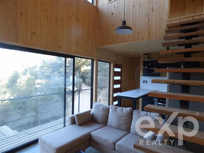 Casa en venta con vista al lago, 3D, 2B en sector Aquelarre