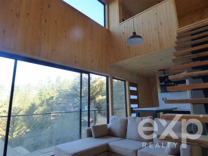 Casa en venta con vista al lago, 3D, 2B en sector Aquelarre