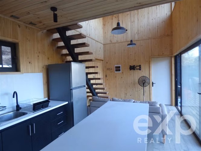 Casa en venta con vista al lago, 3D, 2B en sector Aquelarre