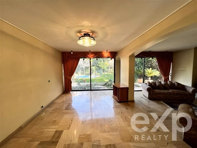 Exclusiva Casa en Pedro de Valdivia Norte 850 m de Terreno