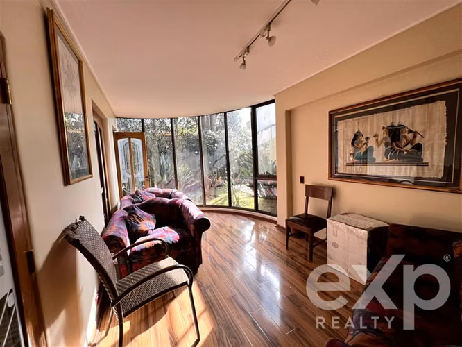 Exclusiva Casa en Pedro de Valdivia Norte 850 m de Terreno