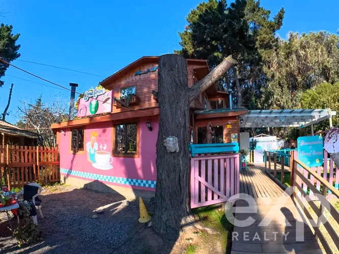 Complejo turístico 21 cabañas con piscina solar Isla Negra