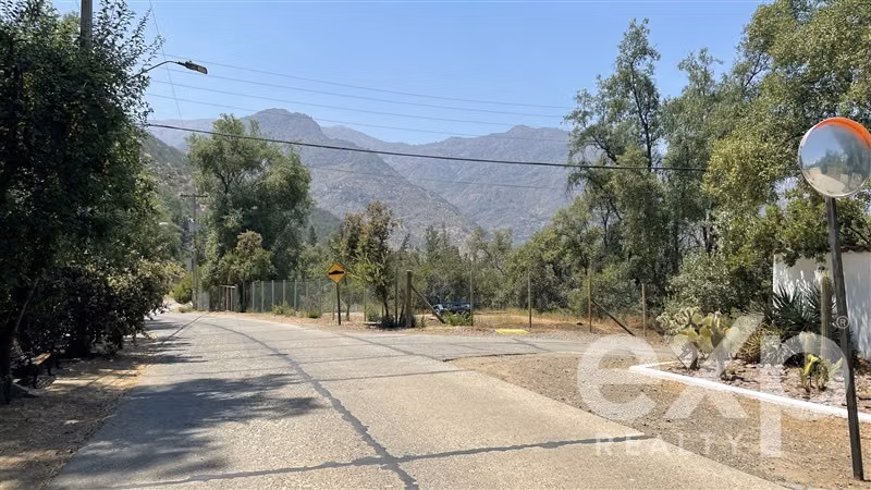 Sitio en venta en Lo Barnechea Condominio exclusivo