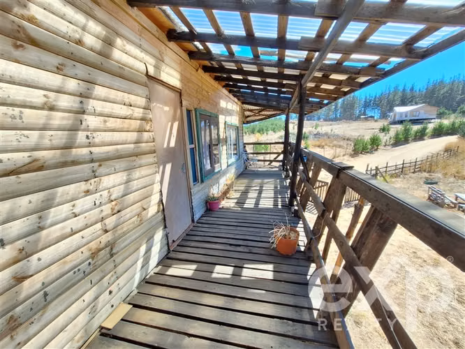 Venta de sitio con casa en Pichilemu