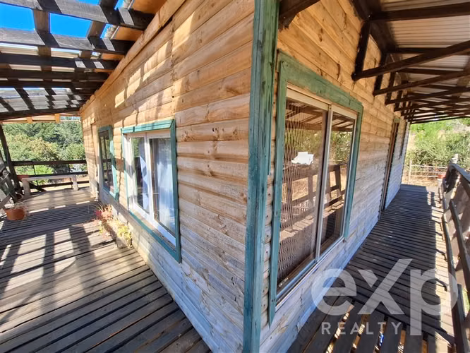 Venta de sitio con casa en Pichilemu