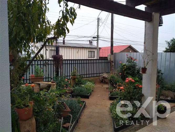 Venta cómoda y moderna casa en sector Nueva Aurora